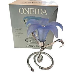 New Vintage Oneida Amaryllis Blue Frosted Candle Holder